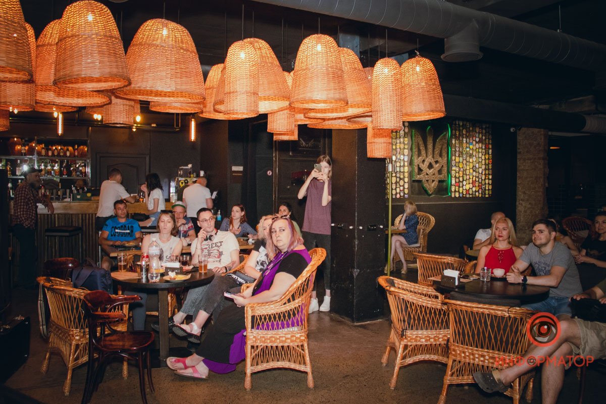 Продолжаем слушать