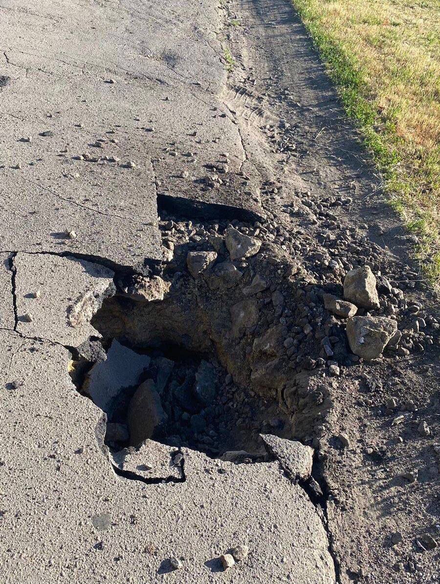 "В Апостолово в результате обстрела погибли 4 мужчины, 1 – ранен", - Валентин Резниченко 7