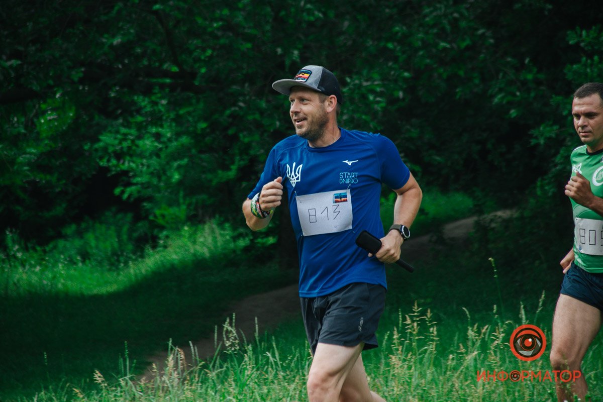 Задает хорошее настроение Задает хорошее настроение