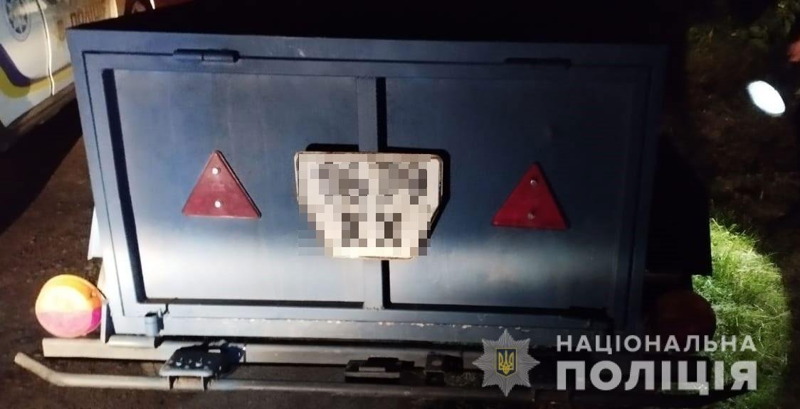 В Днепропетровской области мужчина украл противотанковые ежи 2