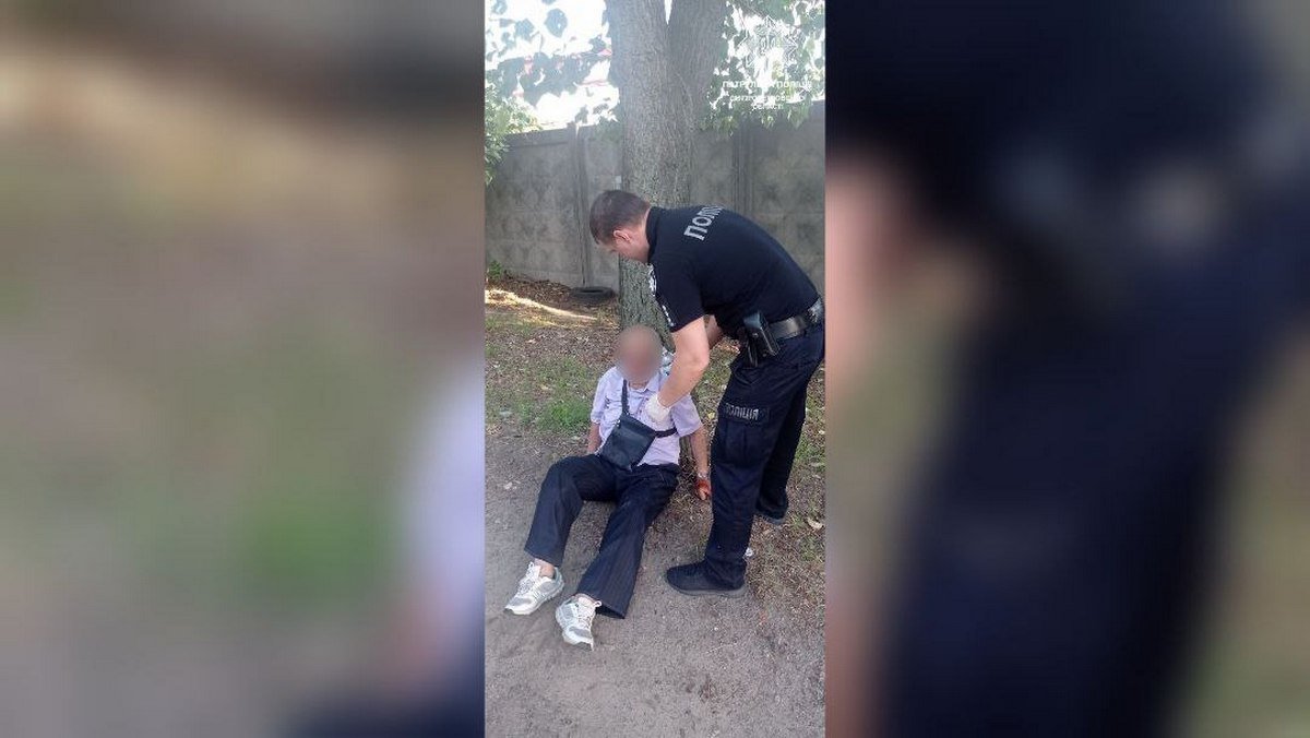 Патрульные помогли дедушке, который перенес инсульт Патрульные помогли дедушке, который перенес инсульт