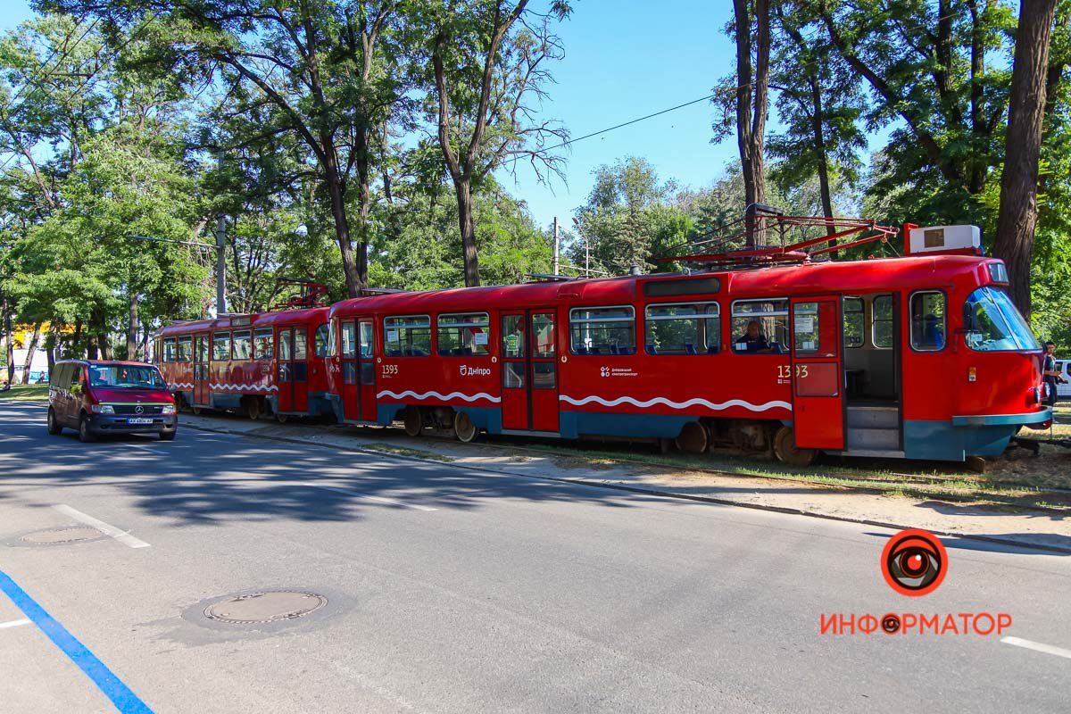 Трамвай маршрута №1 сошел с рельсов