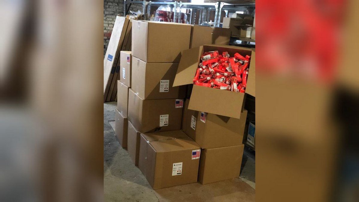 Для защиты медиков и бойцов во время эвакуации из горячих точек и поля боя было приобретено и доставлено из Великобритании 10 бронированных машин скорой помощи, соответствующих стандарту STANAG 4569 Для защиты медиков и бойцов во время эвакуации из горячих точек и поля боя было приобретено и доставлено из Великобритании 10 бронированных машин скорой помощи, соответствующих стандарту STANAG 4569