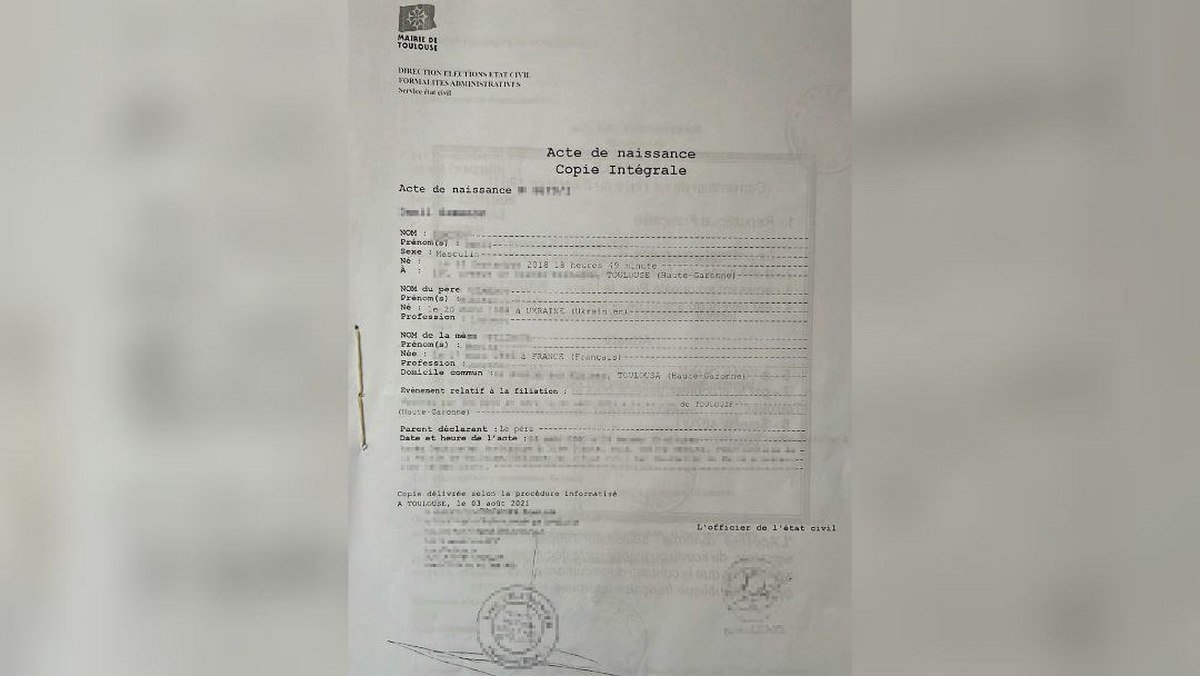 24-летний мужчина пытался выехать из страны при помощи поддельного документа об отцовстве 24-летний мужчина пытался выехать из страны при помощи поддельного документа об отцовстве