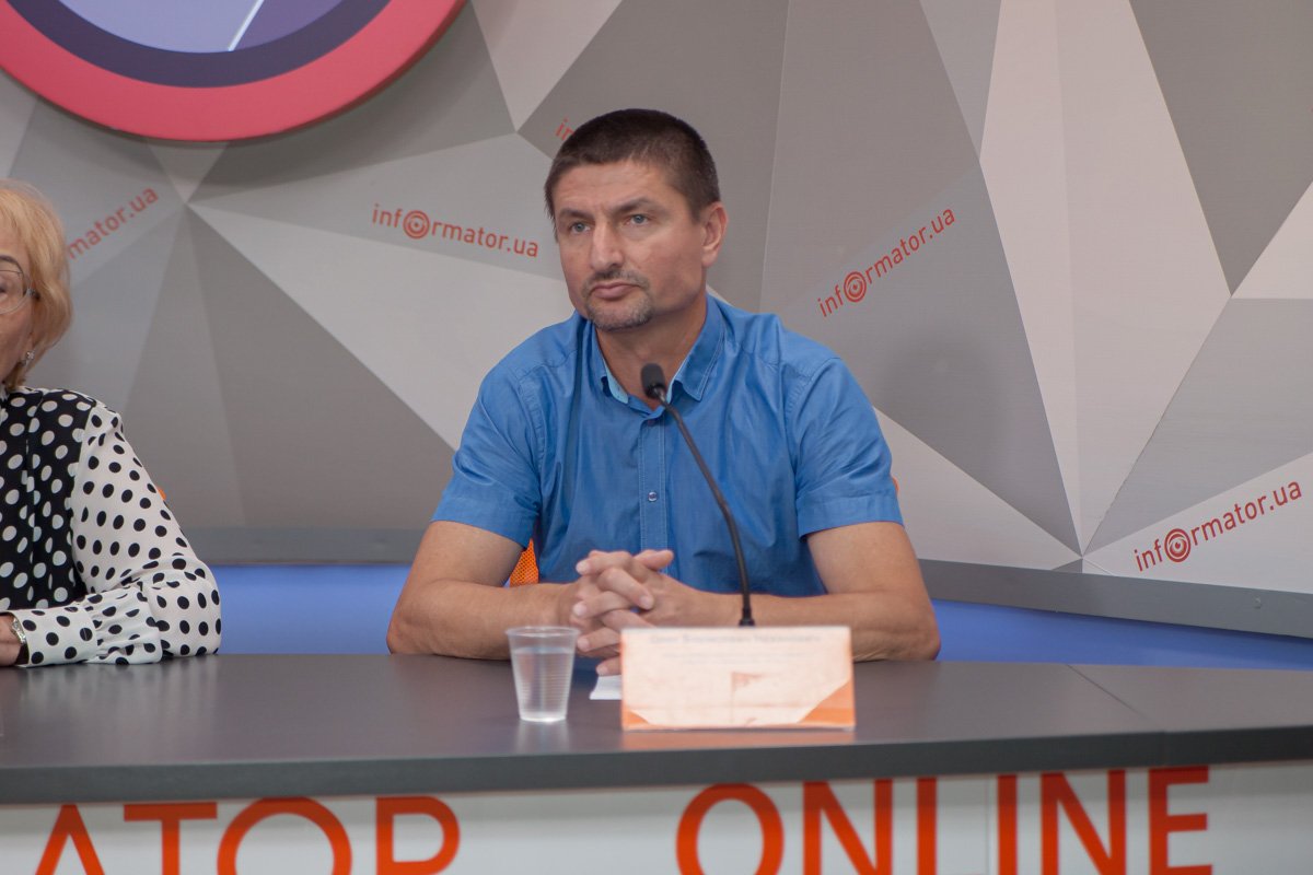 Олег Борисович Неханевич – заведующий кафедрой реабилитации, спортивной медицины и валеологии, доктор медицинских наук, профессор Олег Борисович Неханевич – заведующий кафедрой реабилитации, спортивной медицины и валеологии, доктор медицинских наук, профессор