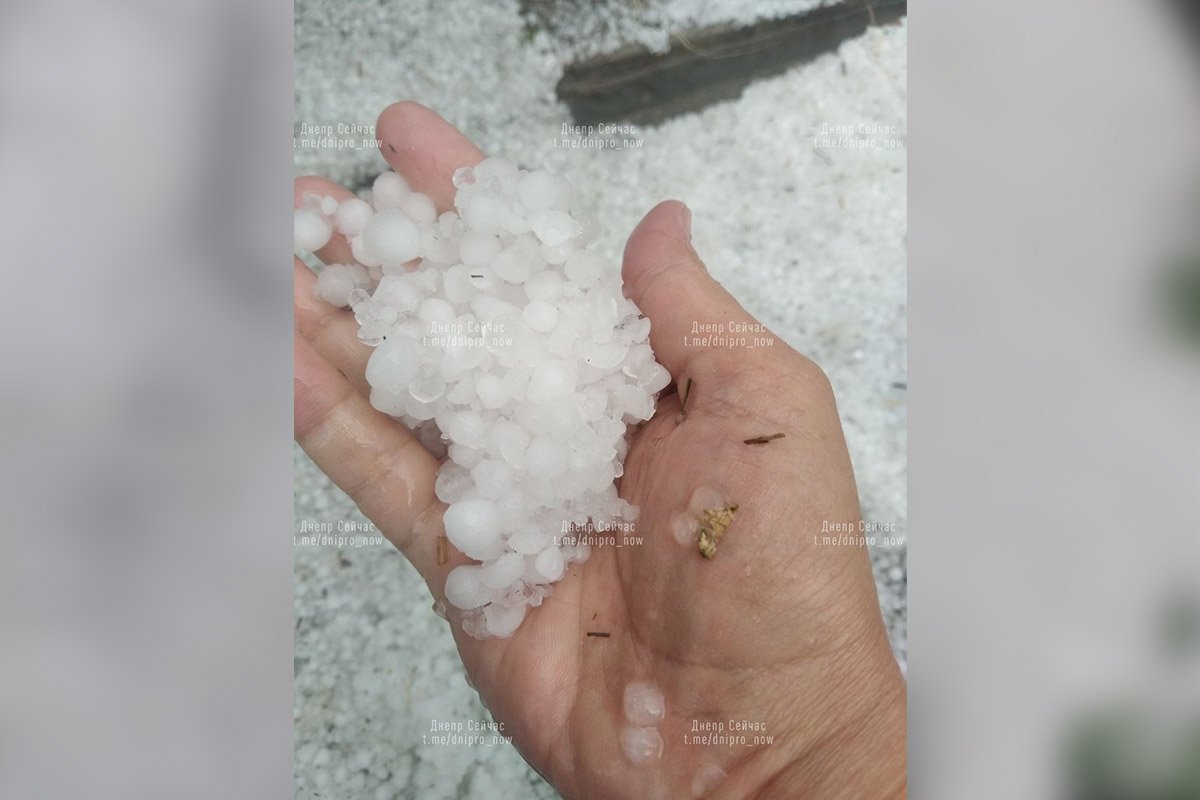 В Днепре прошел ливень с градом 1