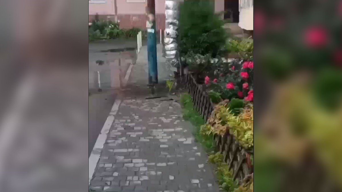 В Днепре на Тополе-3 мужчина выбросил из окна гранату: пострадал 11-летний мальчик 3