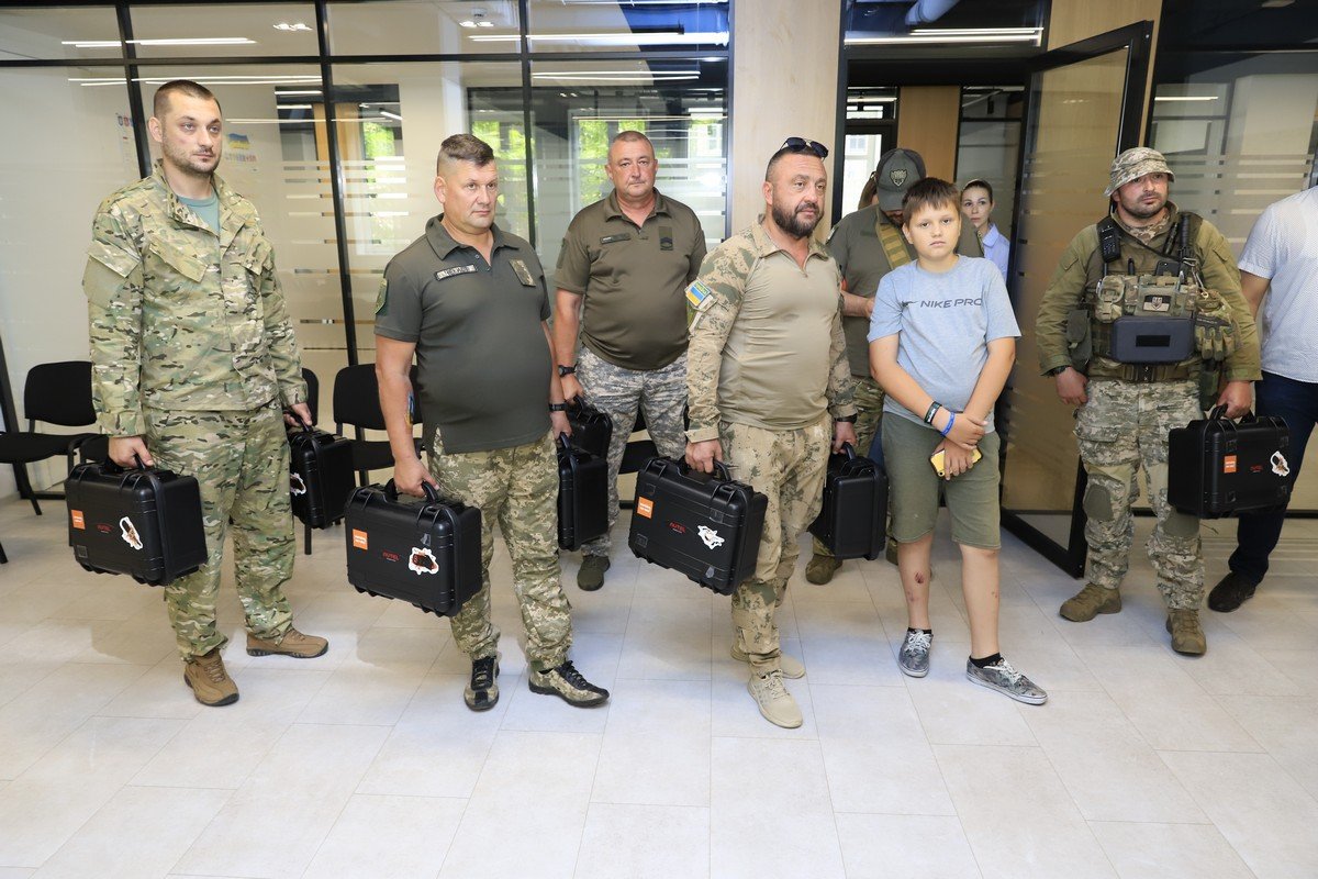 Филатов призвал предпринимателей объединить усилия с мэрией Днепра для помощи ВСУ 8