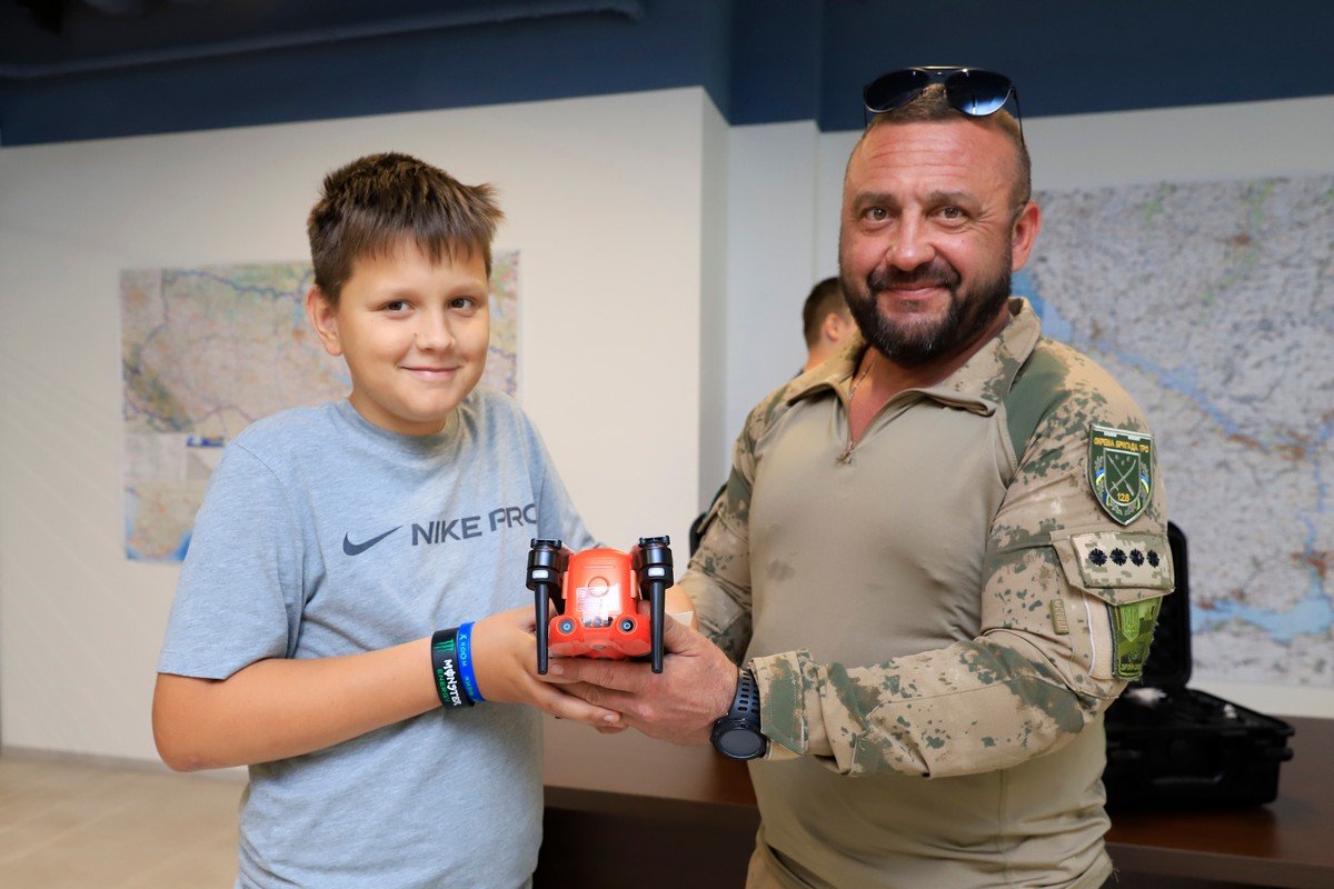 Филатов призвал предпринимателей объединить усилия с мэрией Днепра для помощи ВСУ 12