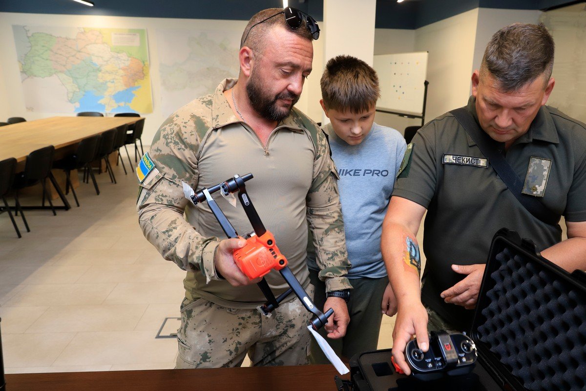 Филатов призвал предпринимателей объединить усилия с мэрией Днепра для помощи ВСУ 21