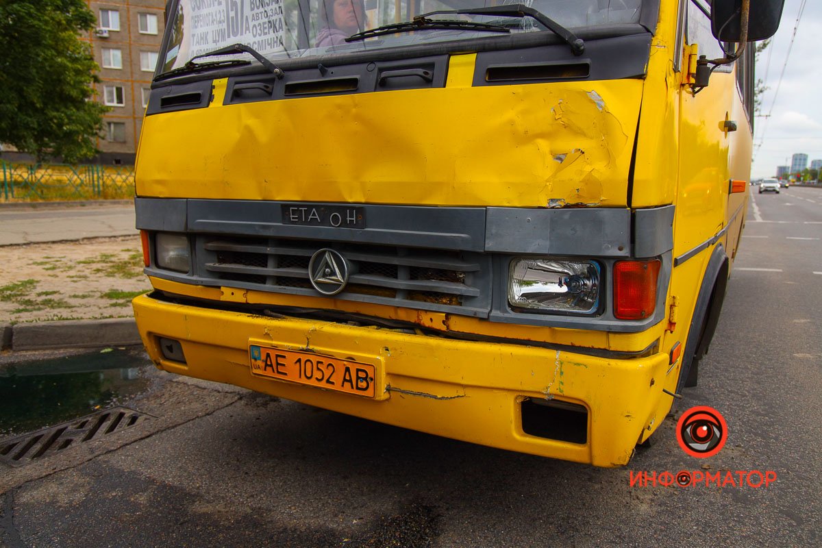 Жизням пострадавших ничего не угрожает, их забрала скорая Жизням пострадавших ничего не угрожает, их забрала скорая