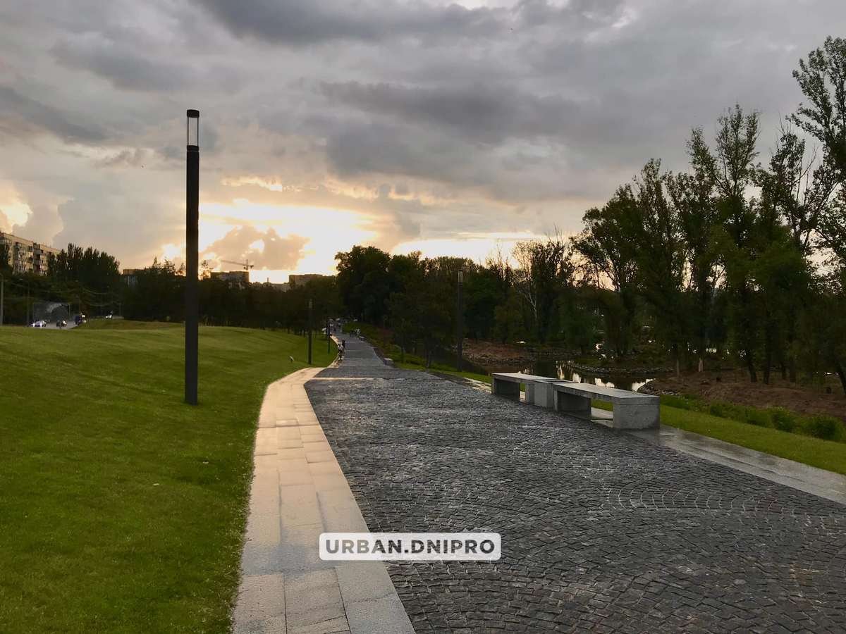 Яхт-клуб «Січ» обустроил пешеходное пространство вдоль Набережной Победы Яхт-клуб «Січ» обустроил пешеходное пространство вдоль Набережной Победы