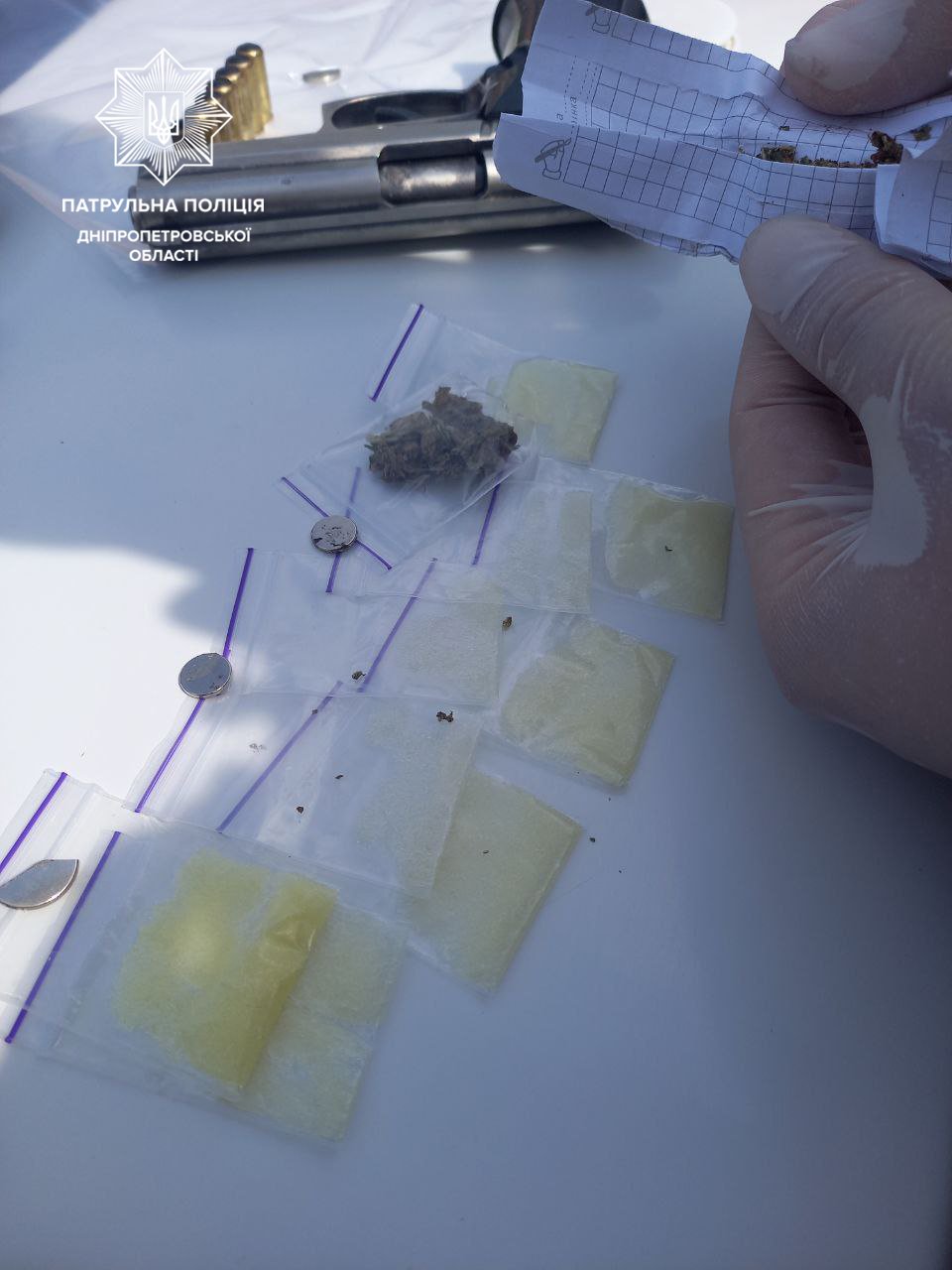 Соответствующие разрешительные документы на него мужчина не предоставил Соответствующие разрешительные документы на него мужчина не предоставил