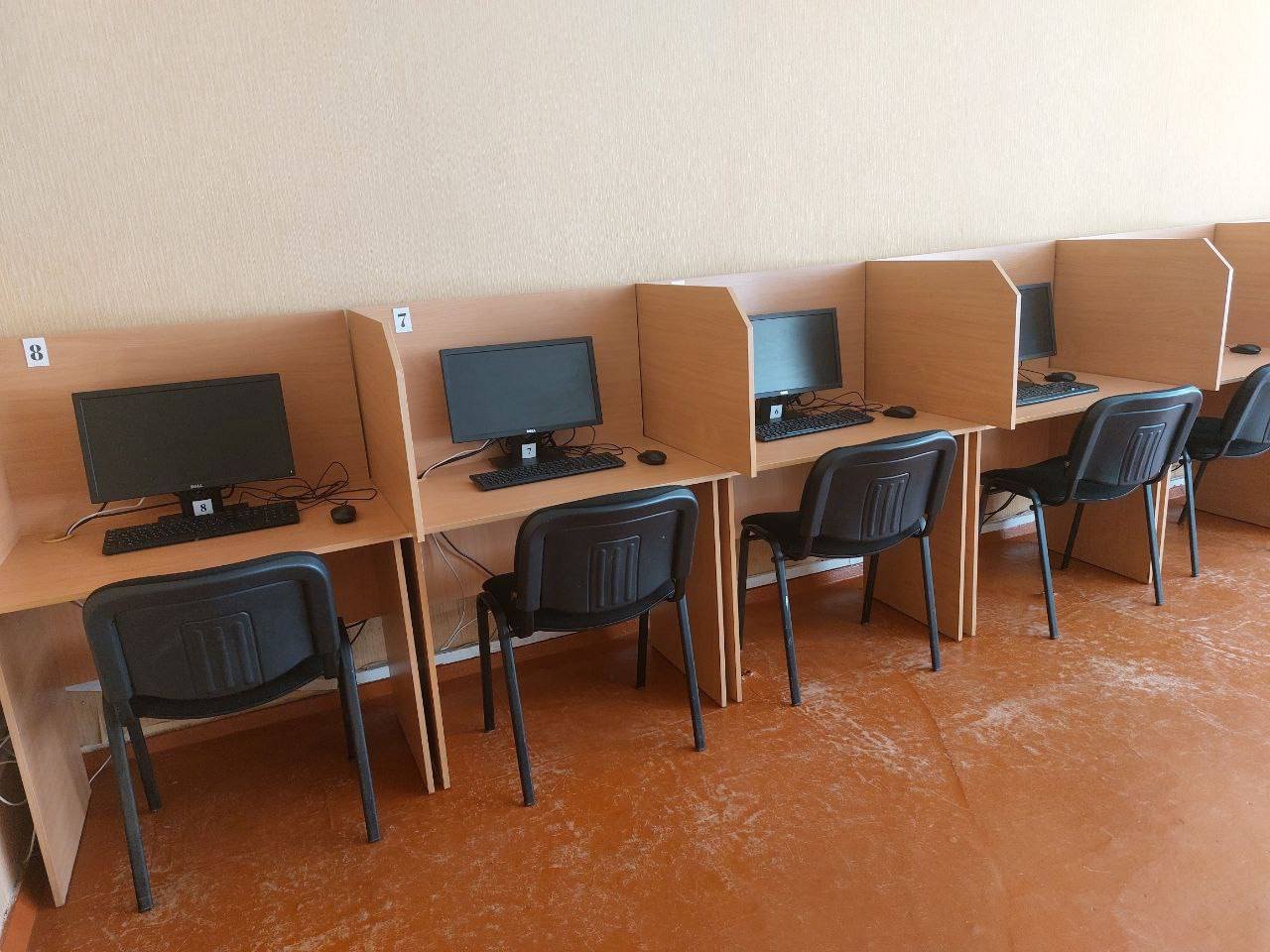 В 14 школах Днепра обустроили временные экзаменационные центры для проведения НМТ 5