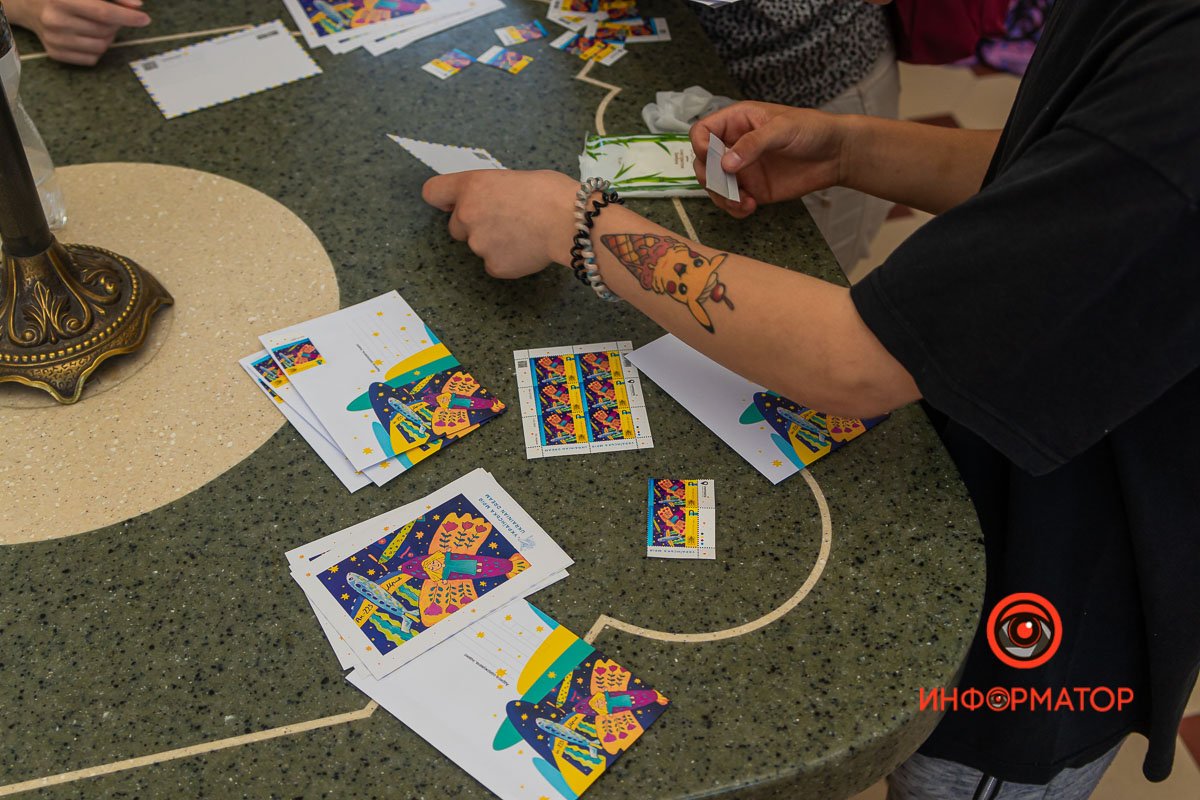 В тон к тату В тон к тату