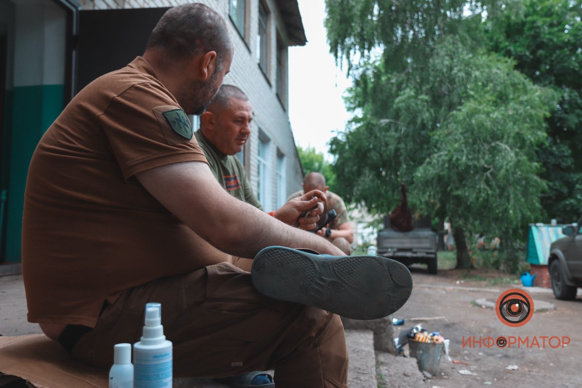 Жизнь на передовой: атмосфера войны глазами 98-го батальона ТрО “Азов” 31