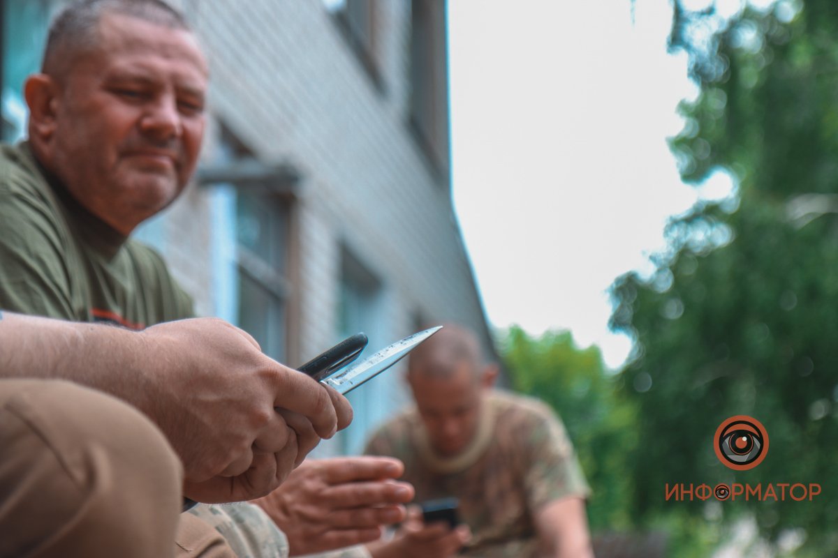 Жизнь на передовой: атмосфера войны глазами 98-го батальона ТрО “Азов” 35