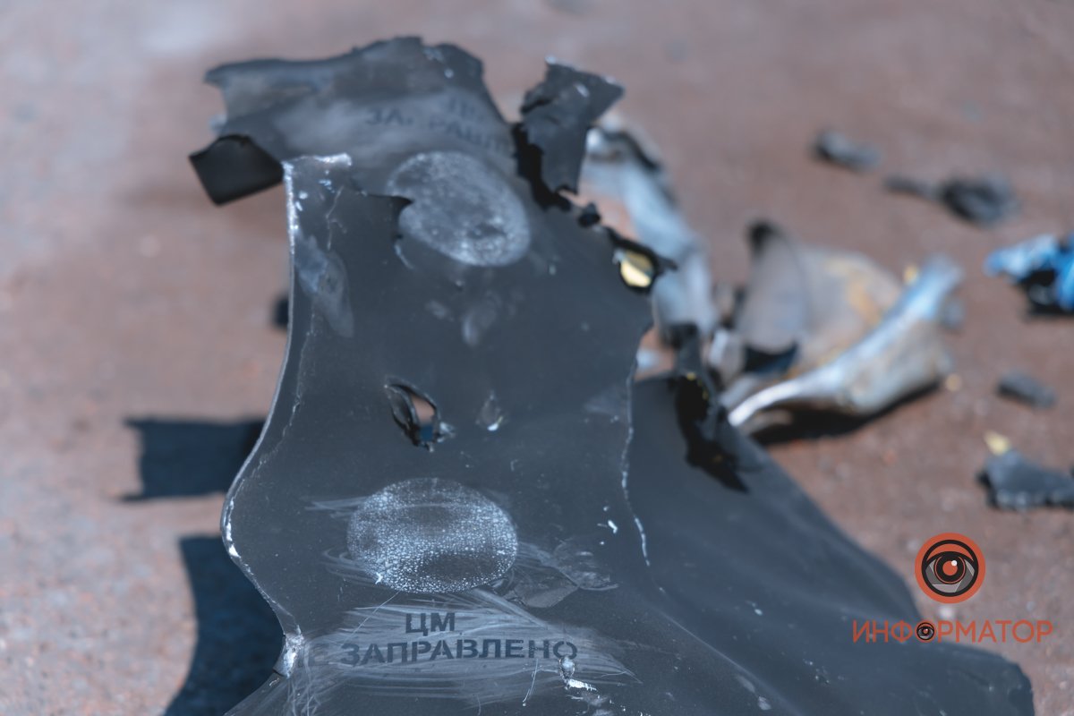 "Русский мир" наглядно: как выглядят последствия ракетного удара по АТП в Днепре 4