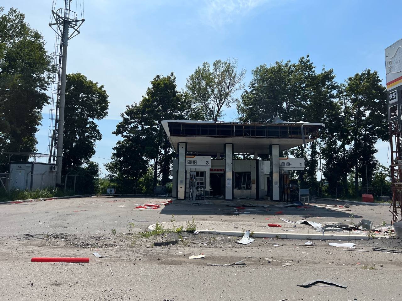 Мэр Каменского Андрей Белоусов приехал на границу с Харьковом и помог военным с родного города 2