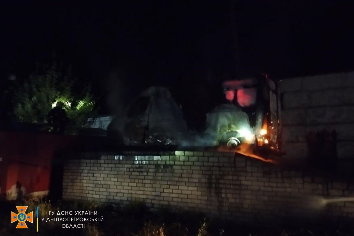 В Днепре на Тополиной горел Renault 1