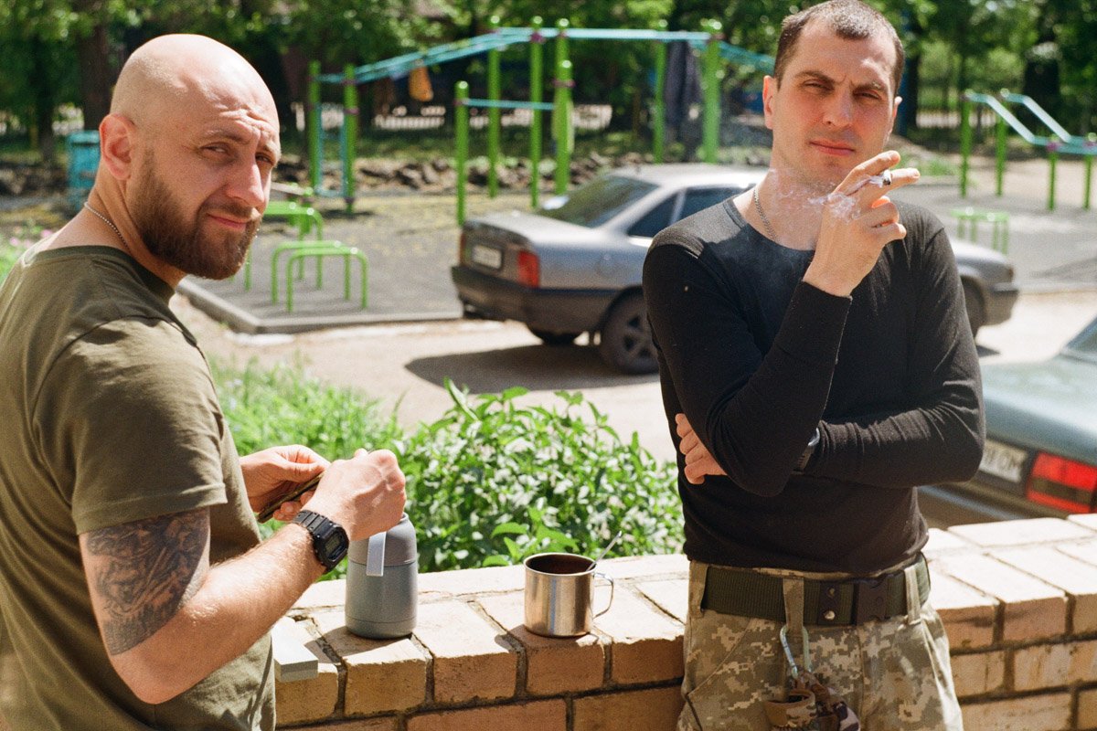Война сквозь объектив: Защитник из Днепра поделился фотографиями с фронта, сделанными на пленку 38