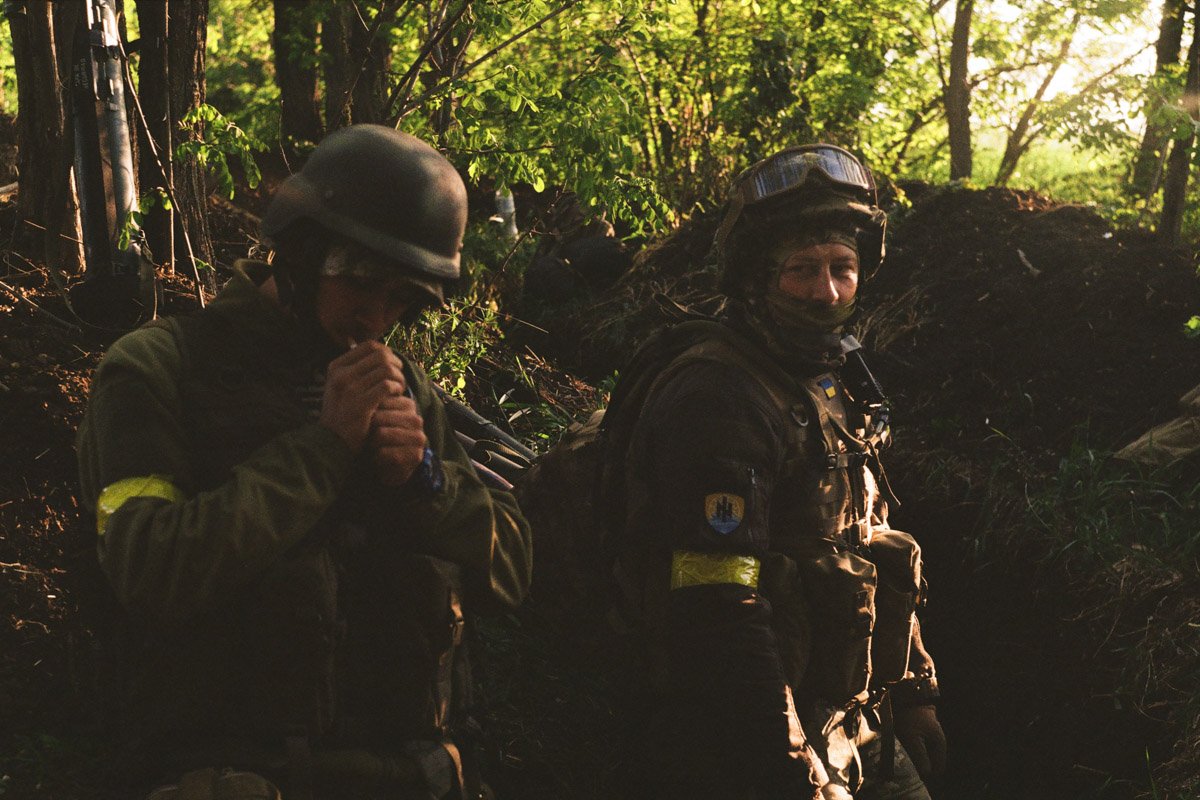 Война сквозь объектив: Защитник из Днепра поделился фотографиями с фронта, сделанными на пленку 41