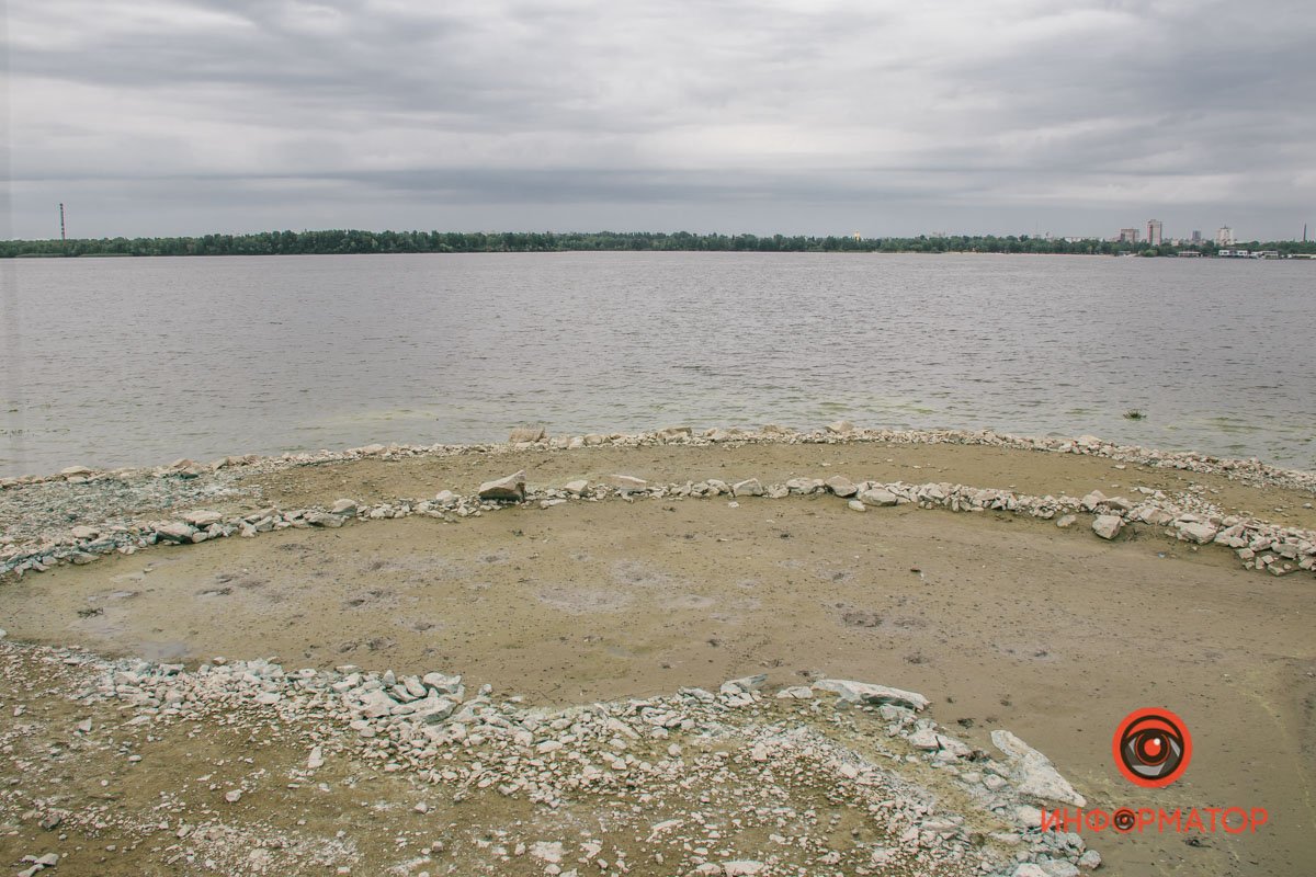 Решать нужно на государственном уровне