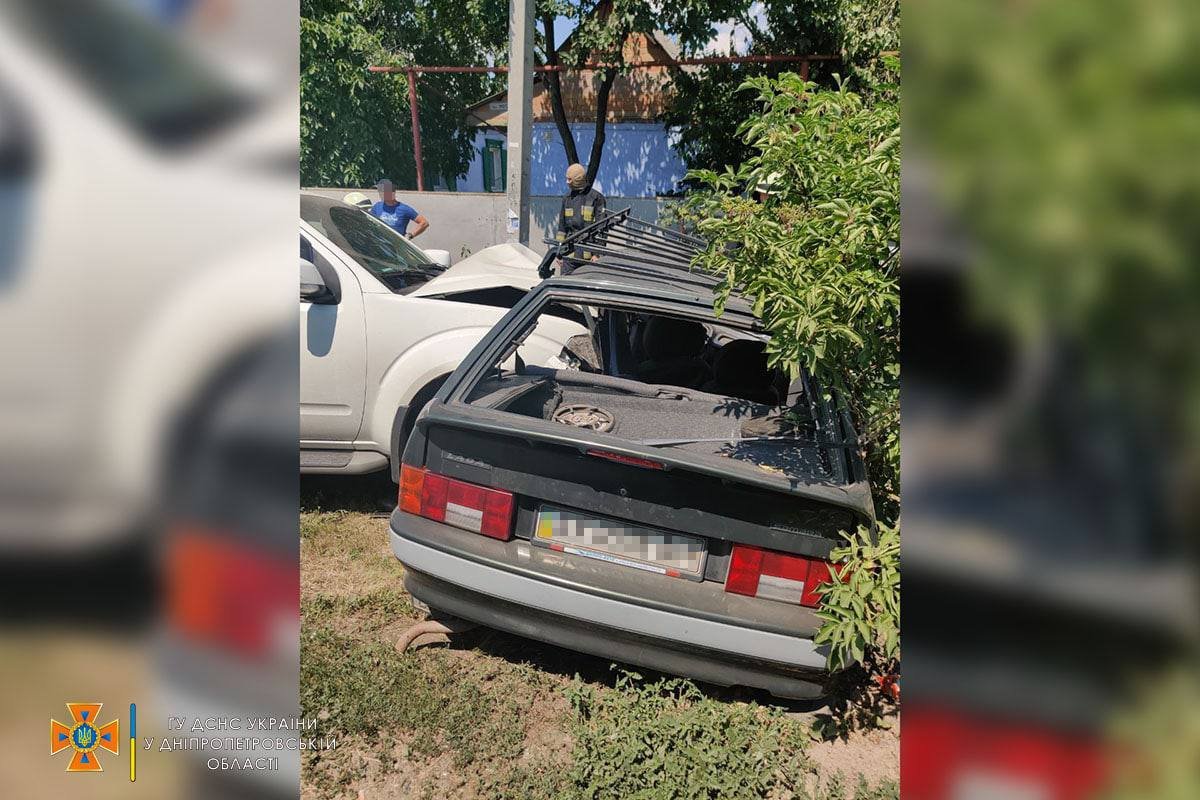 На улице Моторной столкнулись автомобили ВАЗ и Nissan На улице Моторной столкнулись автомобили ВАЗ и Nissan