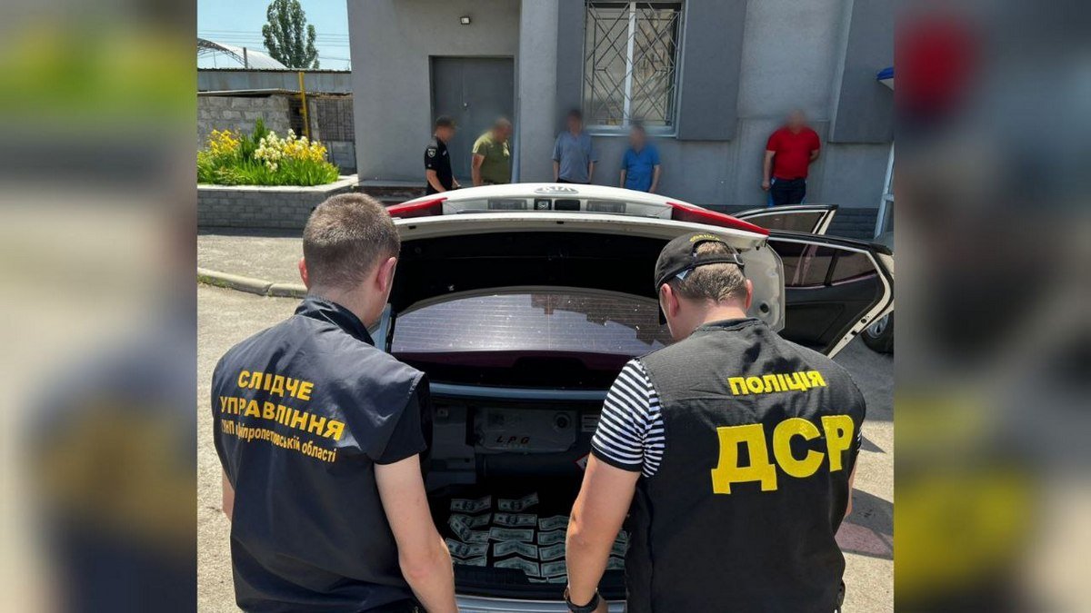 2 июня его поймали правоохранители, они нашли и изъяли украденное