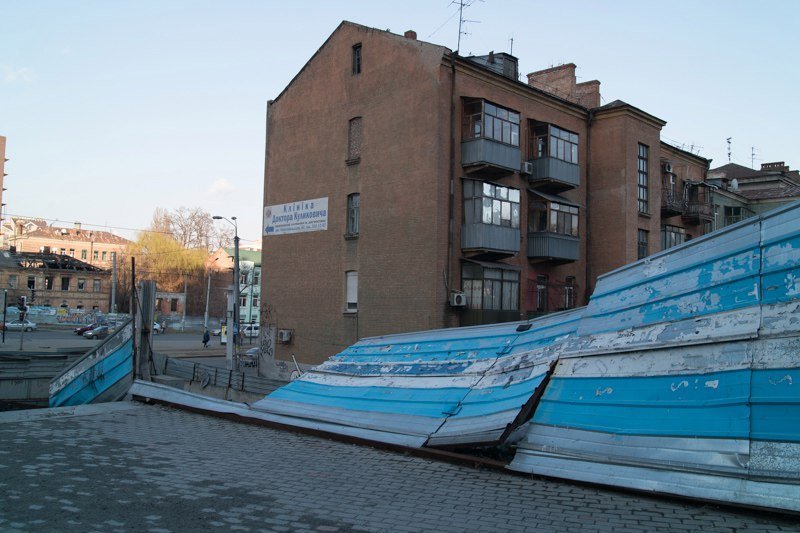 Страх, позор и опасность для жизни: бульвар в центре Днепра превратился в свалку 5