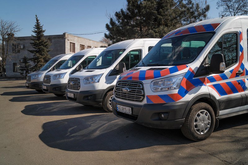 В Днепре представили брендированую коммунальную технику: подробности 3