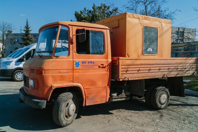 В Днепре представили брендированую коммунальную технику: подробности 6