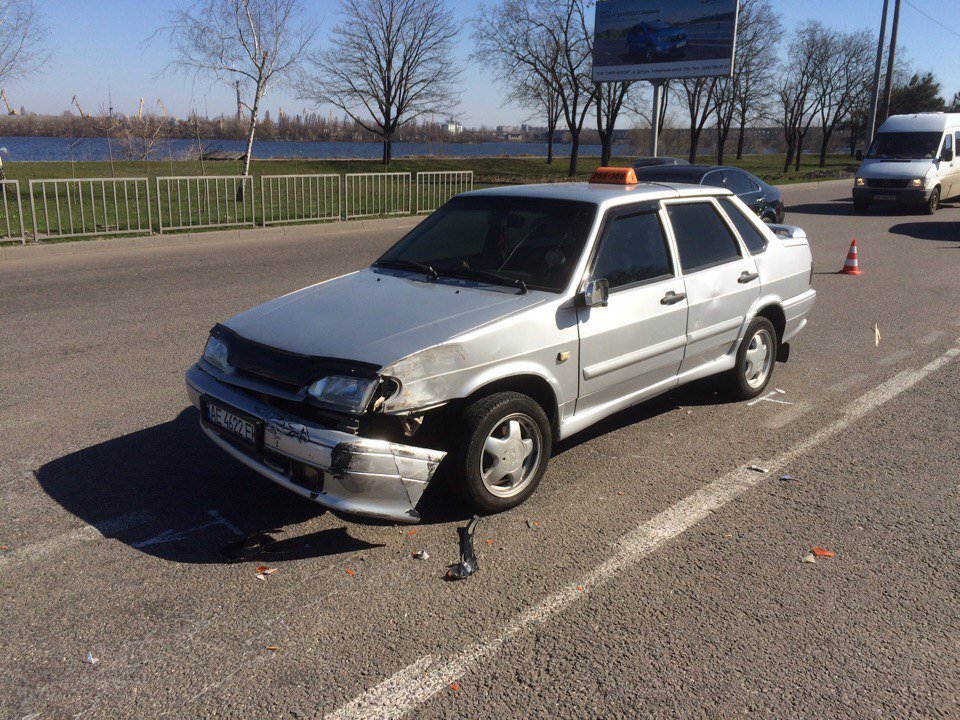 ДТП на Набережной: столкнулись Лада и Skoda 4