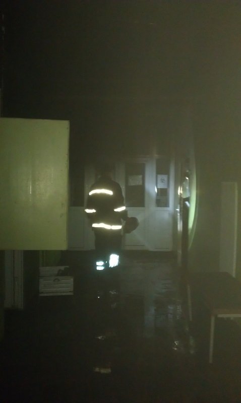 В Днепре ночью горела больница: пожар тушили 20 человек 1