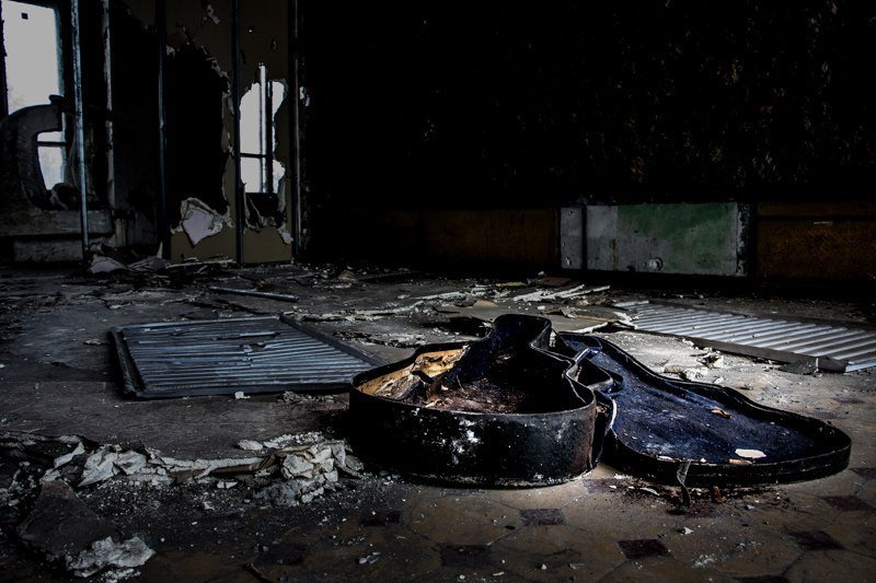 Взгляд изнутри: как сейчас выглядит заброшенный ДК Ильича 7