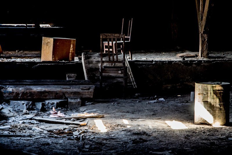 Взгляд изнутри: как сейчас выглядит заброшенный ДК Ильича 30