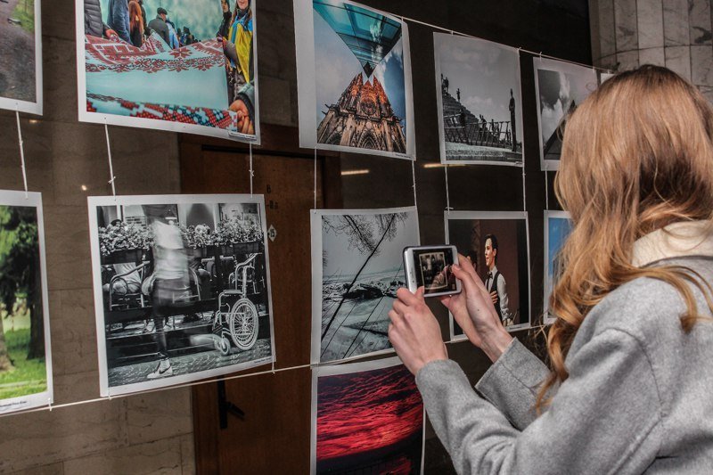 В метрополитене Днепра открыли модную выставку 3