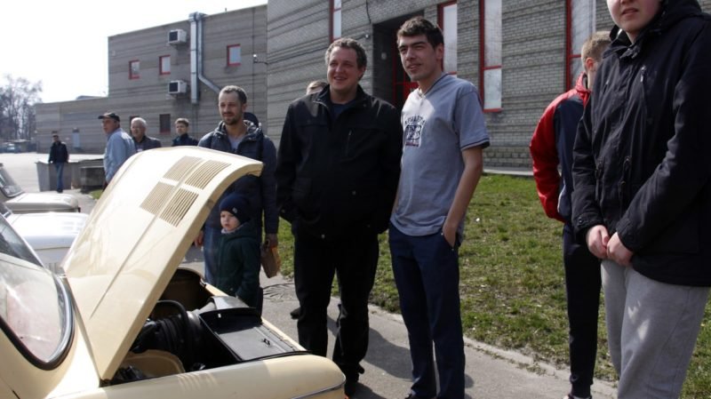 В Днепре состоялся автопробег редких "Запорожцев" 11