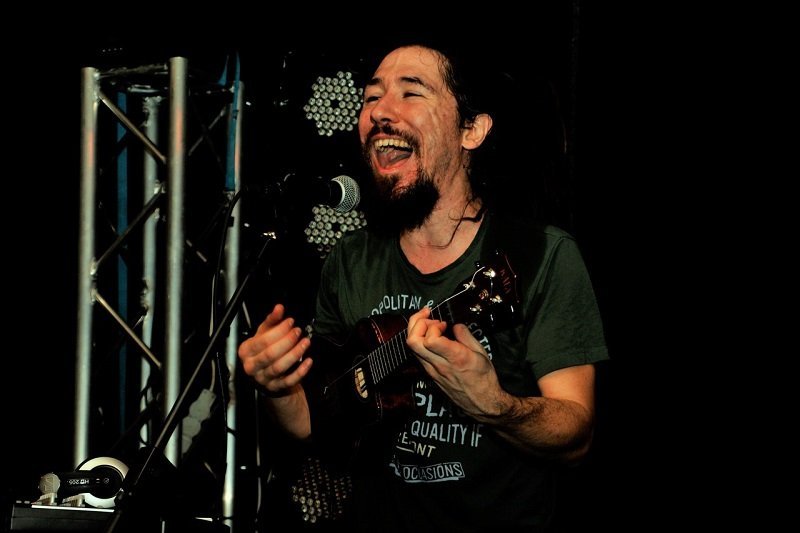 Исполнитель из США Rocky Leon посетил Днепр с концертом: как это было 1