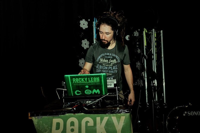 Исполнитель из США Rocky Leon посетил Днепр с концертом: как это было 5