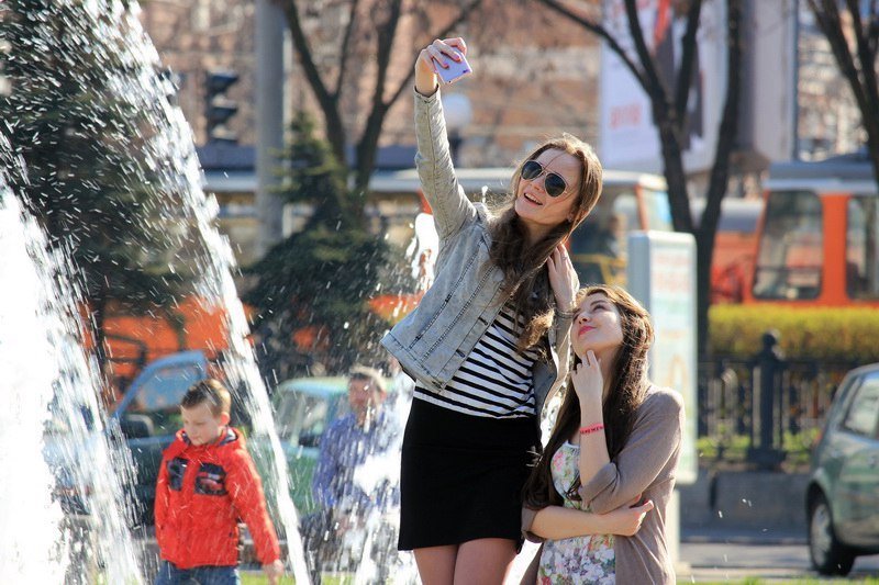 Солнце, птички и люди в футболках: в Днепр пришла настоящая весна 1