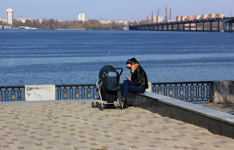 Солнце, птички и люди в футболках: в Днепр пришла настоящая весна 7