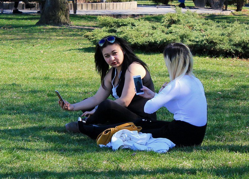 Солнце, птички и люди в футболках: в Днепр пришла настоящая весна 10