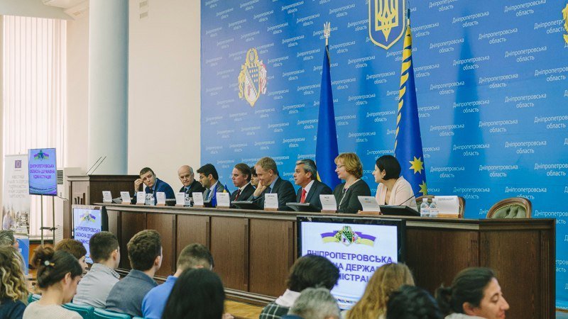В Днепр прибыла Европейская делегация для помощи городу и области 7