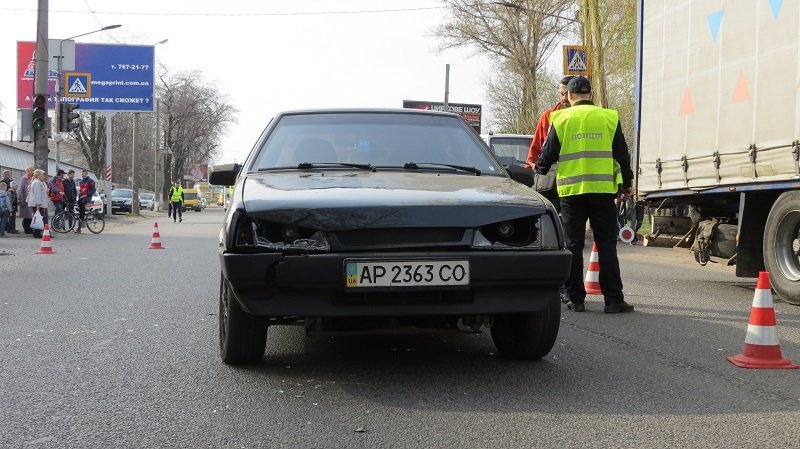 В Днепре возле школы сбили двух девочек: один ребенок в реанимации 6