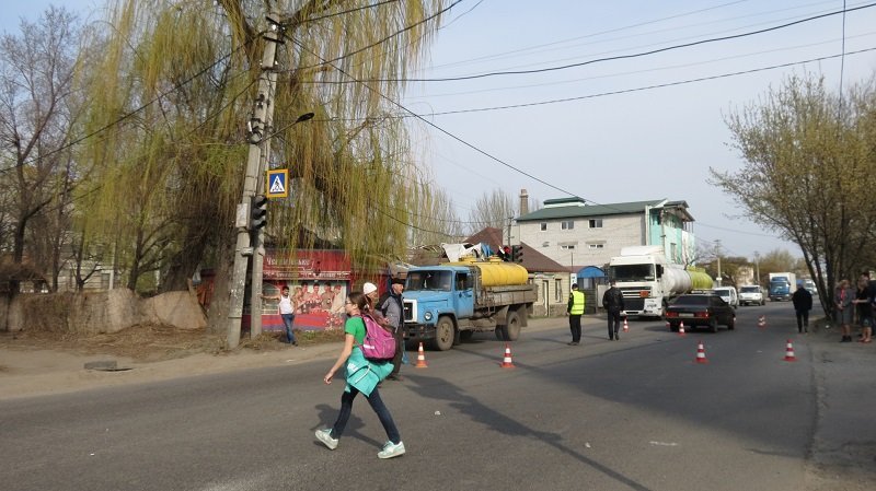 В Днепре возле школы сбили двух девочек: один ребенок в реанимации 10