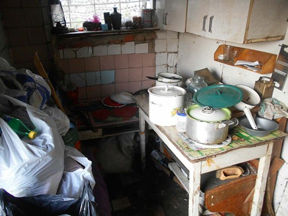 В Днепре пьяный мужчина всадил нож в грудь сожительницы и оставил ее умирать 1