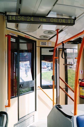 В Днепре заммэра Михаил Лысенко протестировал новый троллейбусный маршрут 4