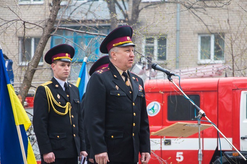 Спасать и охранять: к юбилею пожарной части Днепра открыли мемориал и представили спецтехнику 5