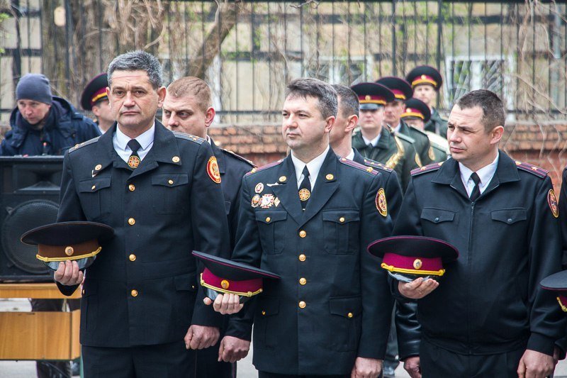 Спасать и охранять: к юбилею пожарной части Днепра открыли мемориал и представили спецтехнику 6